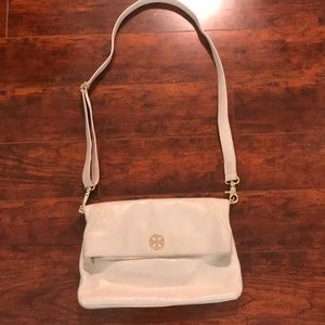 CREAM TORY BURCH CROSSBODY/CLUTCH